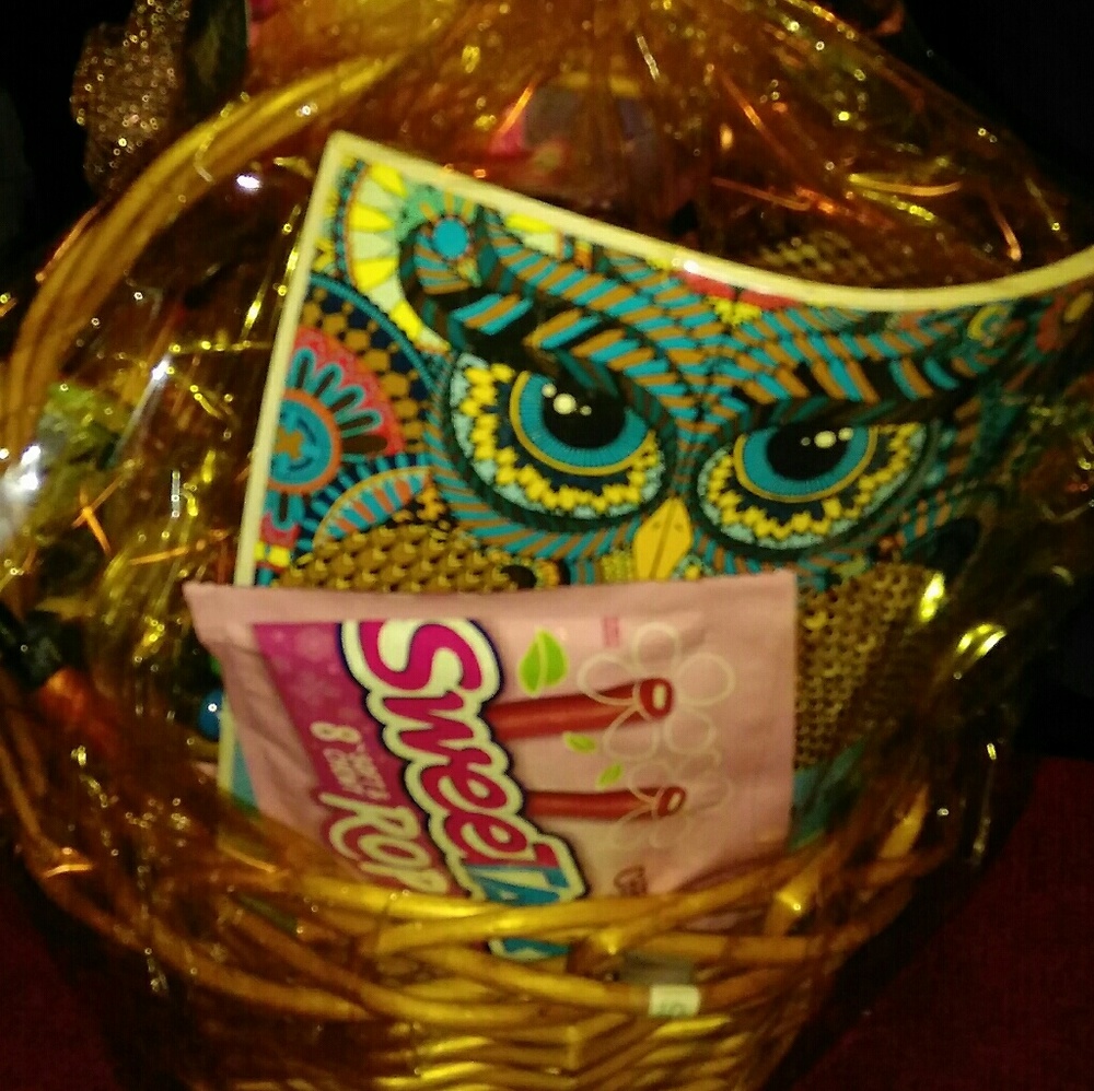 Basket - Picture 3 of 5